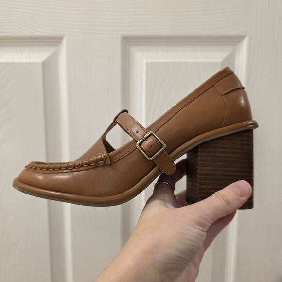 Crown Vintage Tan Leather T-Strap Preppy Academic Classic Verma Pump Heels Sz 9M - Picture 10 of 10